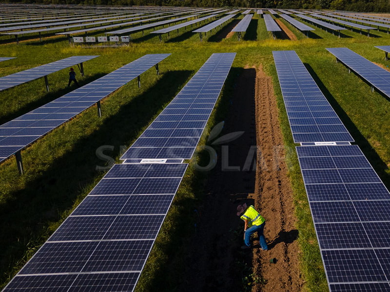 영국 내 2MW 농업용 태양광 패널 설치 시스템